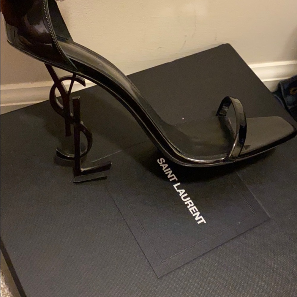 Saint Laurent Opyum 110 Patent Black Leather Heels